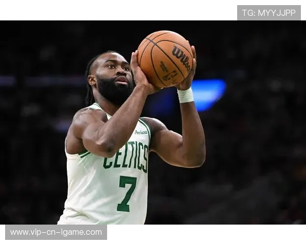 凯尔特人怀特边角三分投进，带领球队领先的夜晚