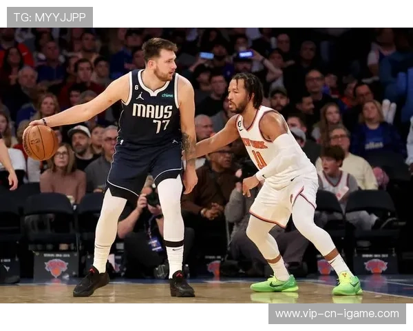 东契奇持球节奏变奏训练大幅提升，连续晃倒防守者